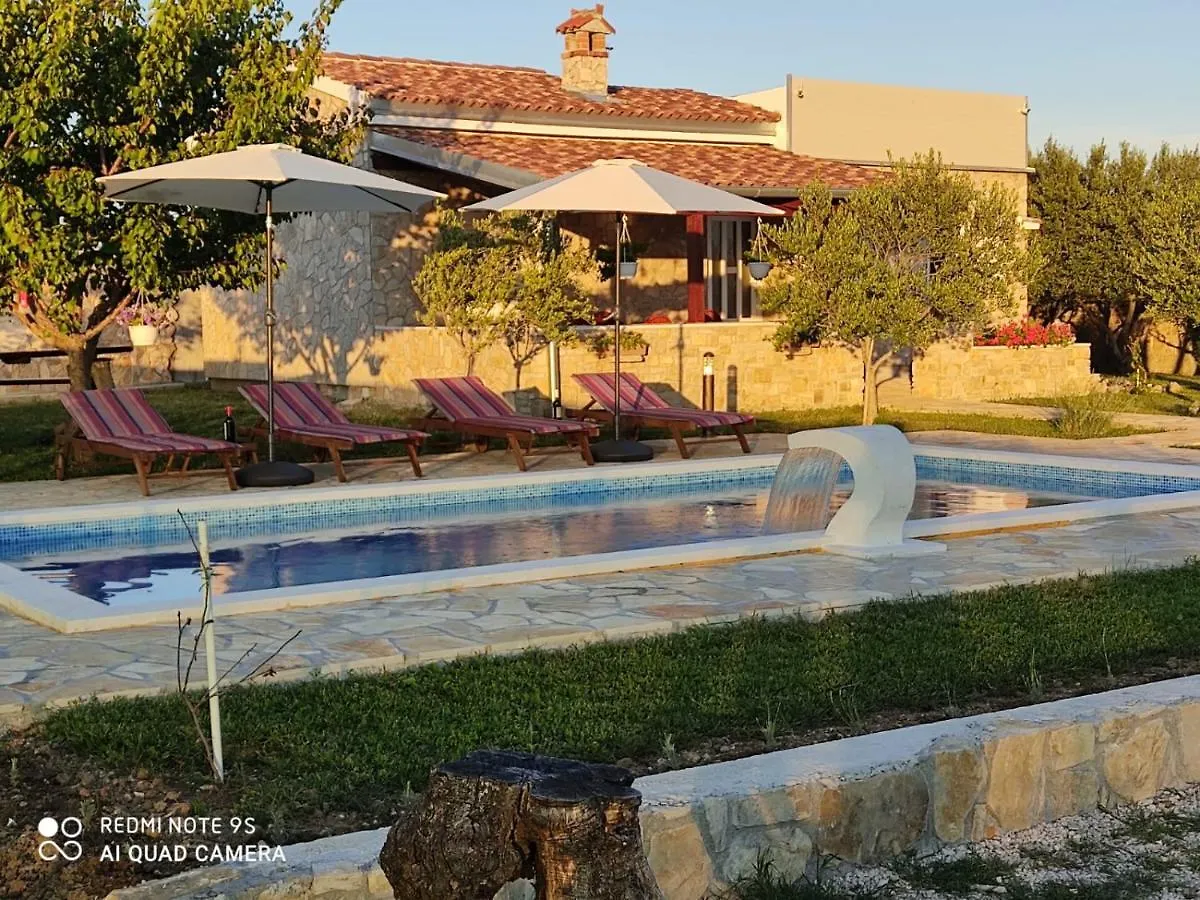 Holiday home Villa Marino Donji Zemunik