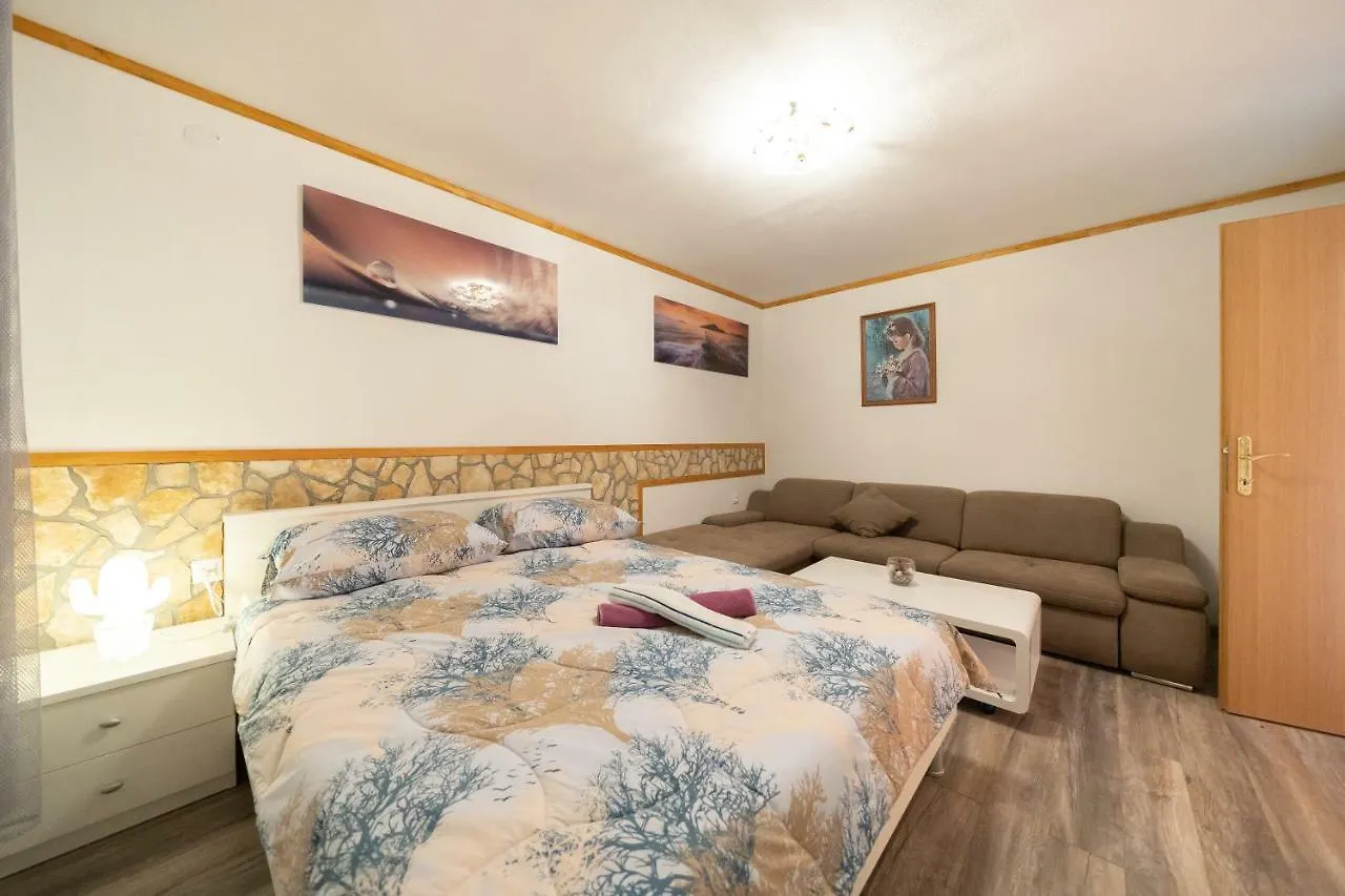 Holiday home Villa Marino Donji Zemunik
