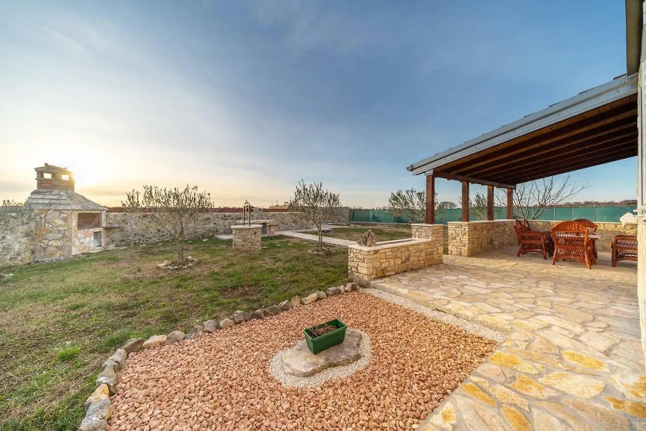 Holiday home Villa Marino Donji Zemunik